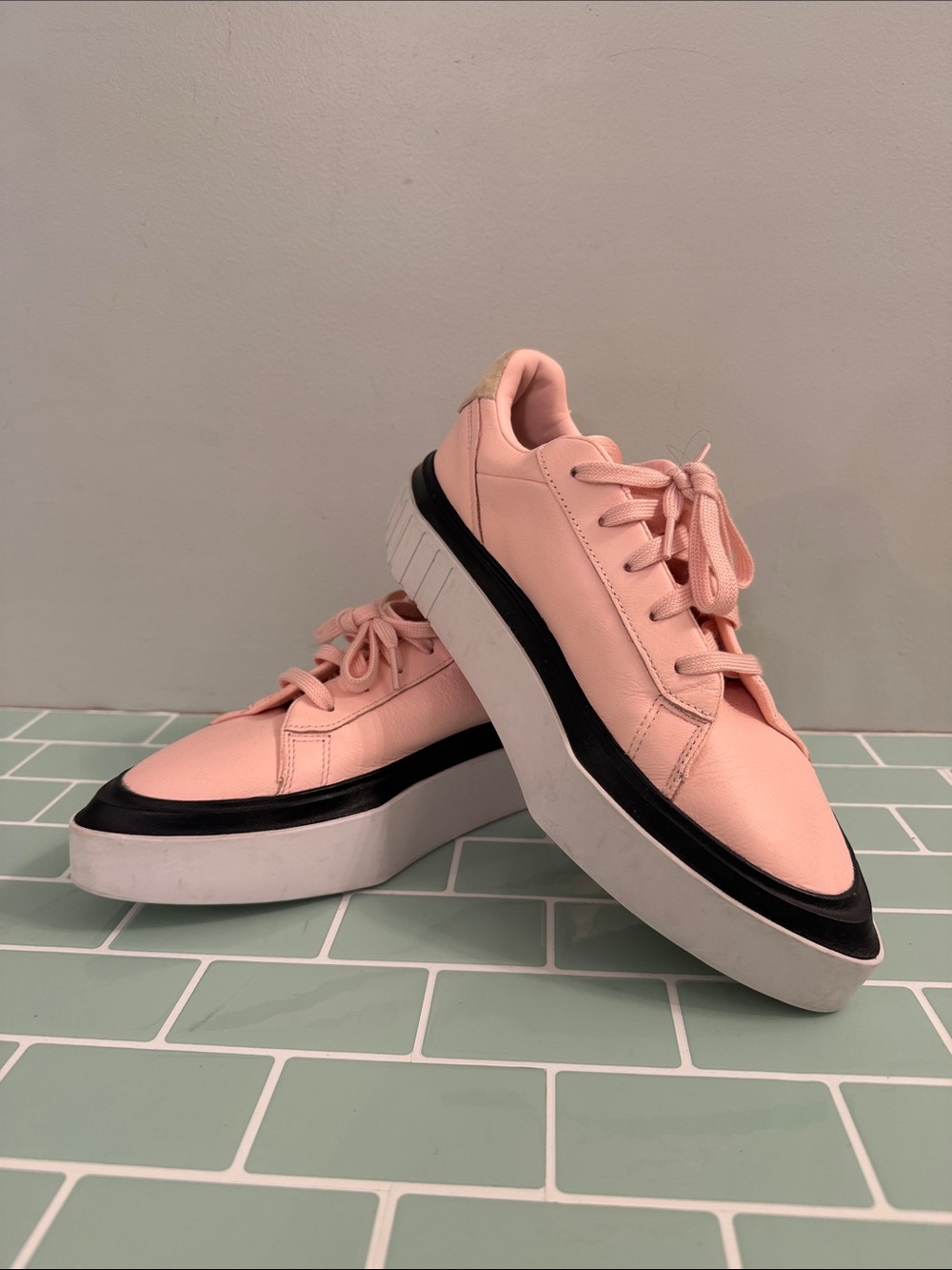 Adidas Hyper Sleek Pink & Black Leather Platform Sneakers, Women’s Sz.8.5, EUC